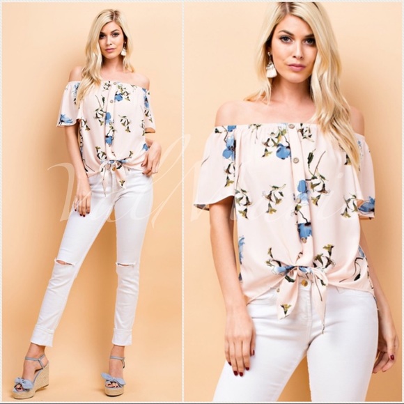 LAST 1! Light pink floral off shoulder top - Picture 2 of 2